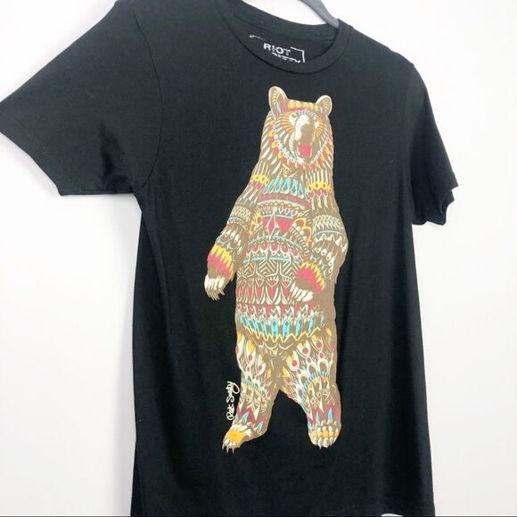 Riot Society | Aztec Bear Graphic Tee - Picture 2 of 5